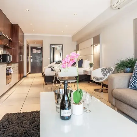 Studio With Fast Wifi In The Central Business District W Parking Cape Town Exterior photo