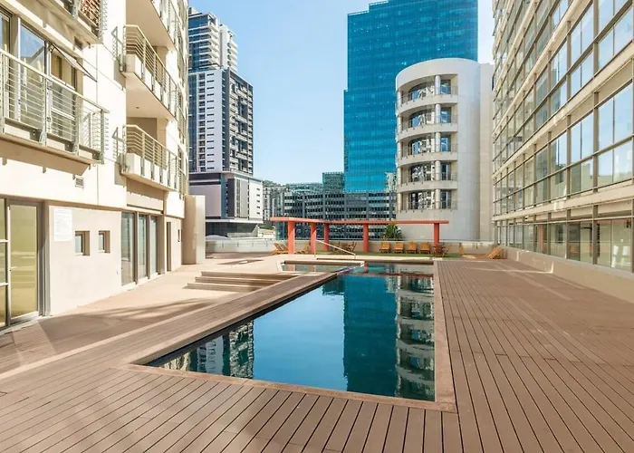 Studio With Fast Wifi In The Central Business District W Parking