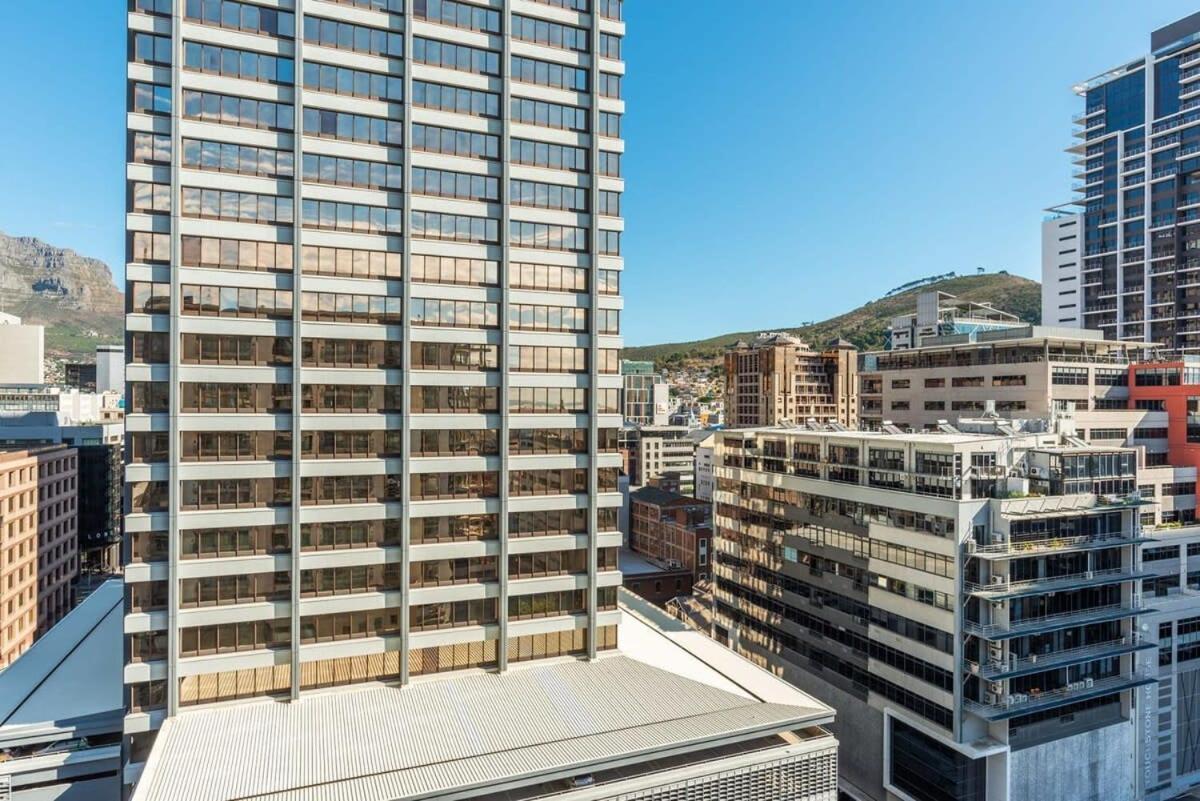 Apartment With Fast Wifi In The Business District W Parking